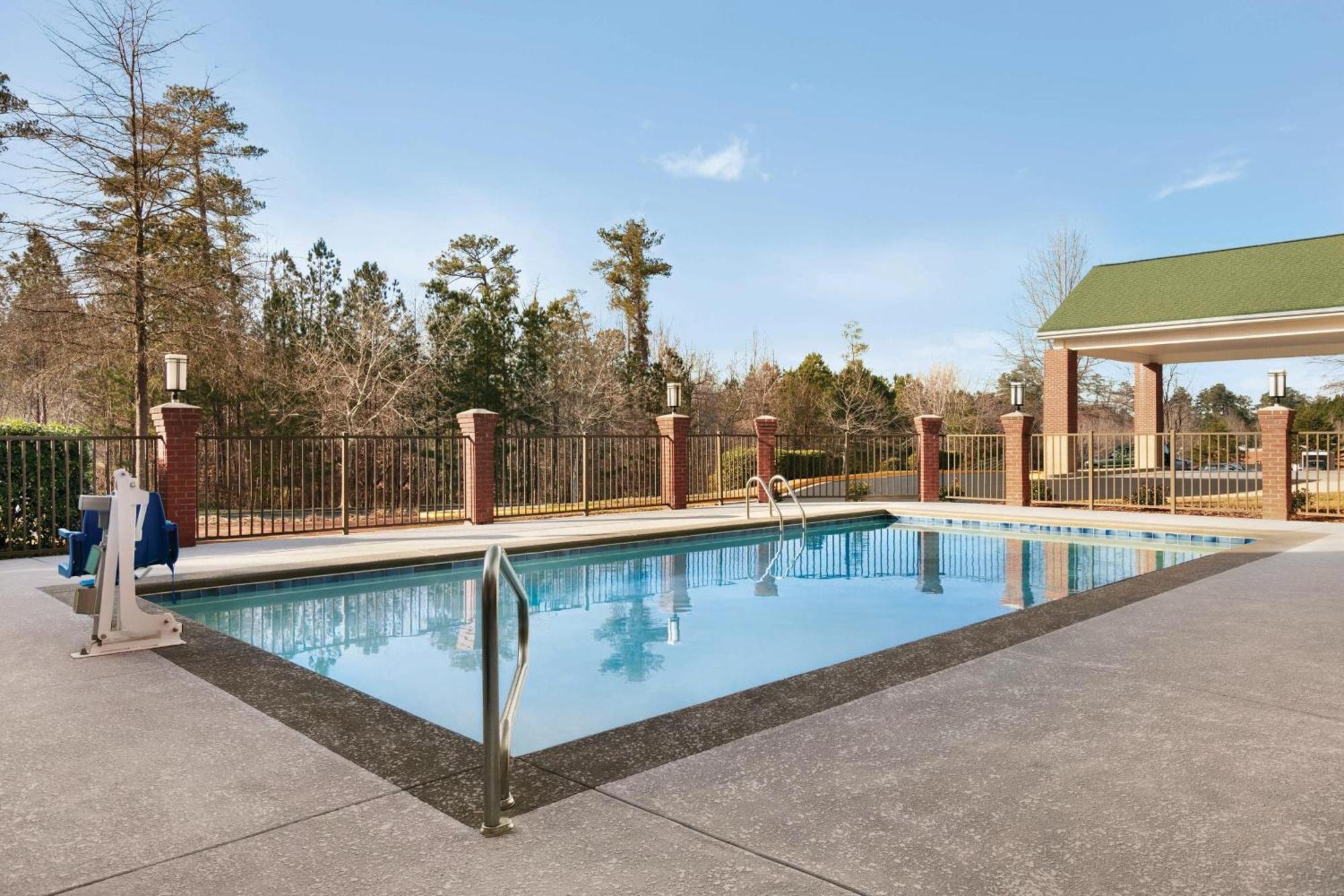 Four Points By Sheraton Raleigh Arena Εξωτερικό φωτογραφία