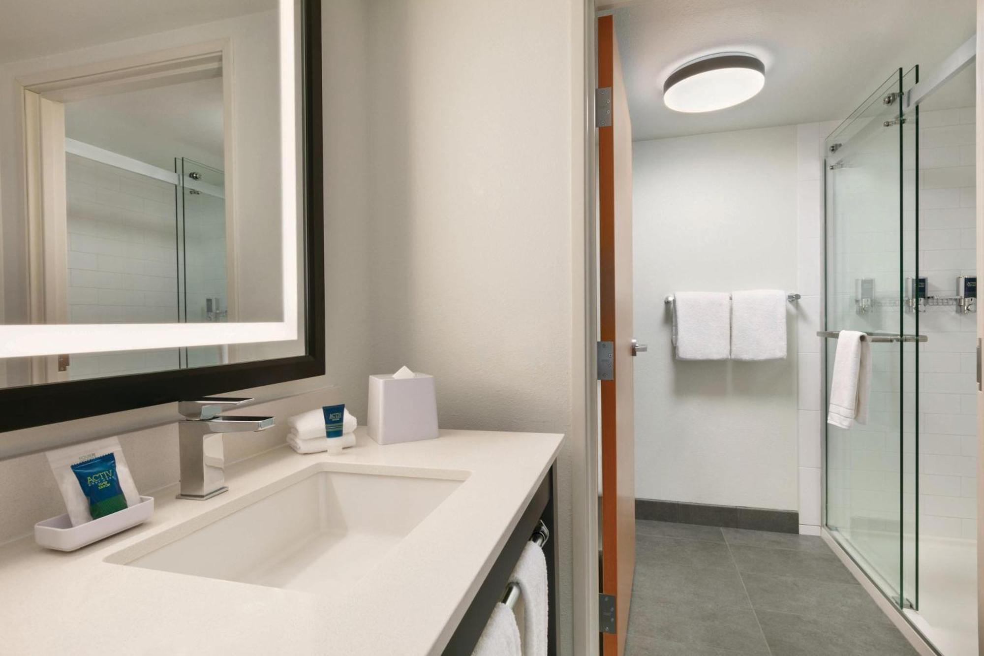 Four Points By Sheraton Raleigh Arena Εξωτερικό φωτογραφία