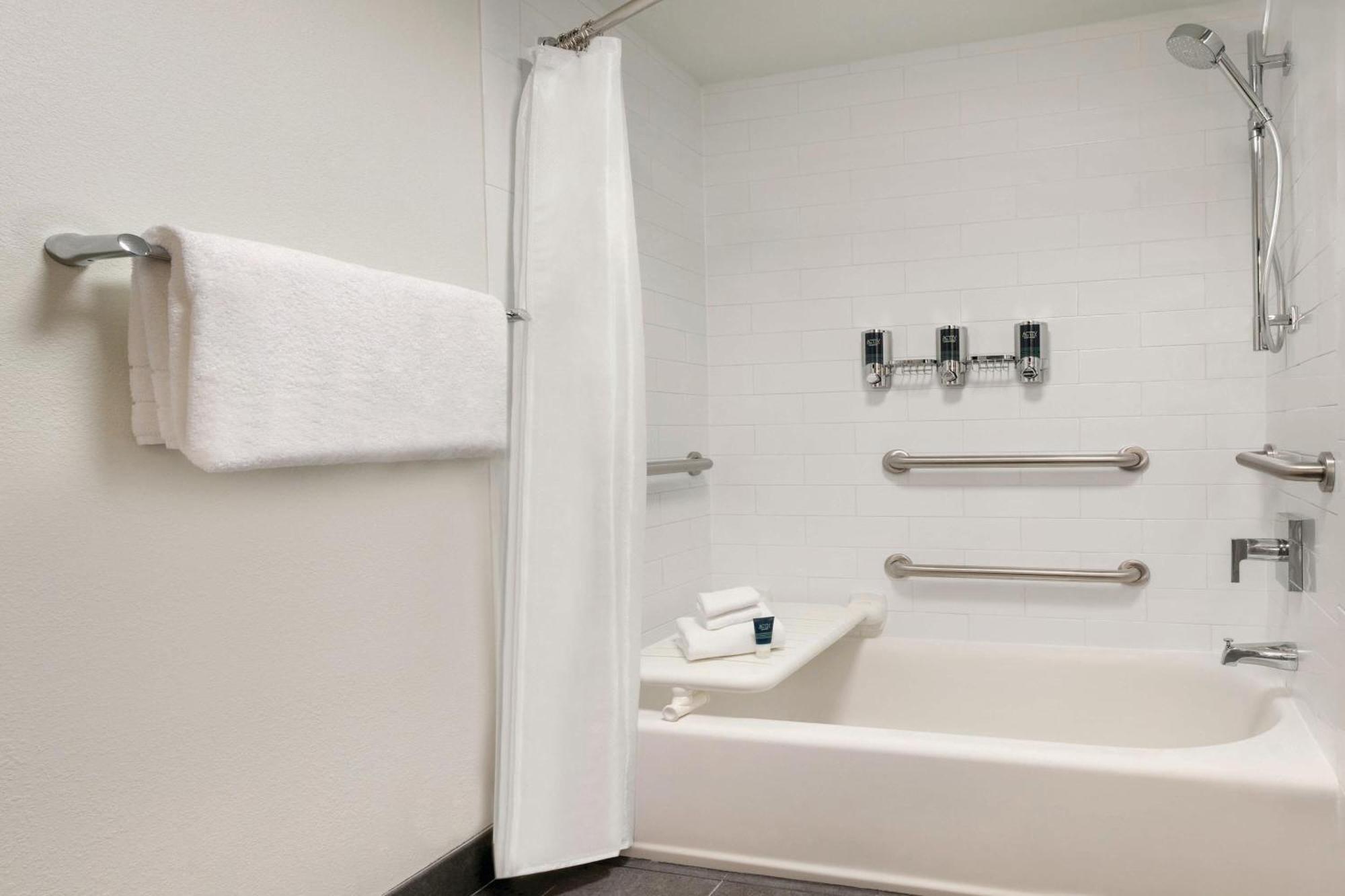 Four Points By Sheraton Raleigh Arena Εξωτερικό φωτογραφία