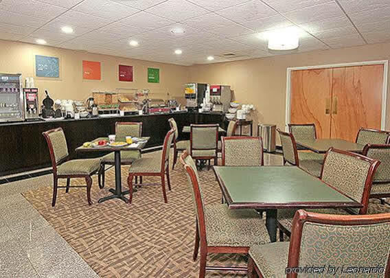 Four Points By Sheraton Raleigh Arena Εξωτερικό φωτογραφία